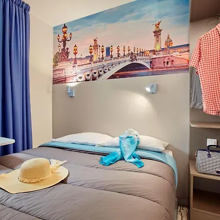 Welcomotel Les Mureaux Hotel 2*
