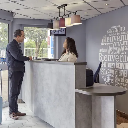 Welcomotel 2* Les Mureaux