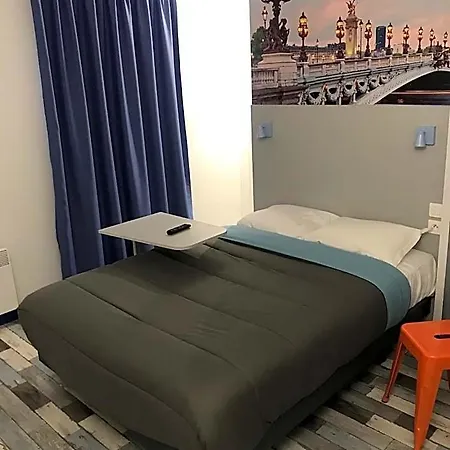 Welcomotel Les Mureaux Hotel 2*