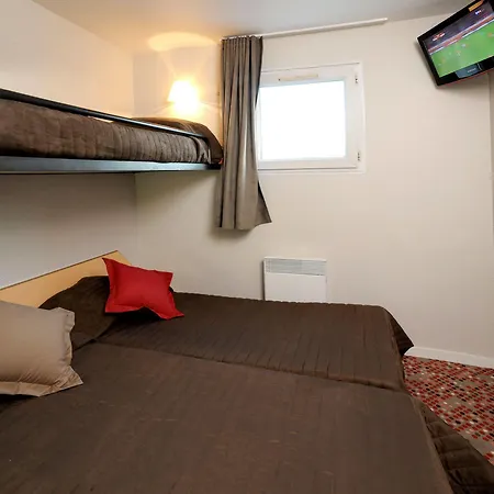 Welcomotel Les Mureaux Hotel 2*