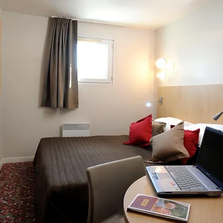 Welcomotel Les Mureaux Hotel 2*