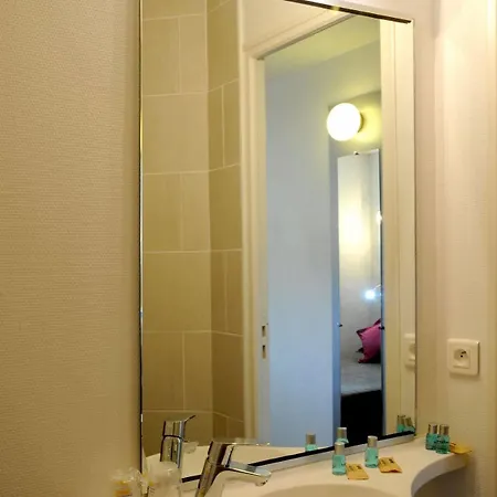 Welcomotel Les Mureaux