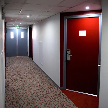 Welcomotel Les Mureaux 2* Les Mureaux