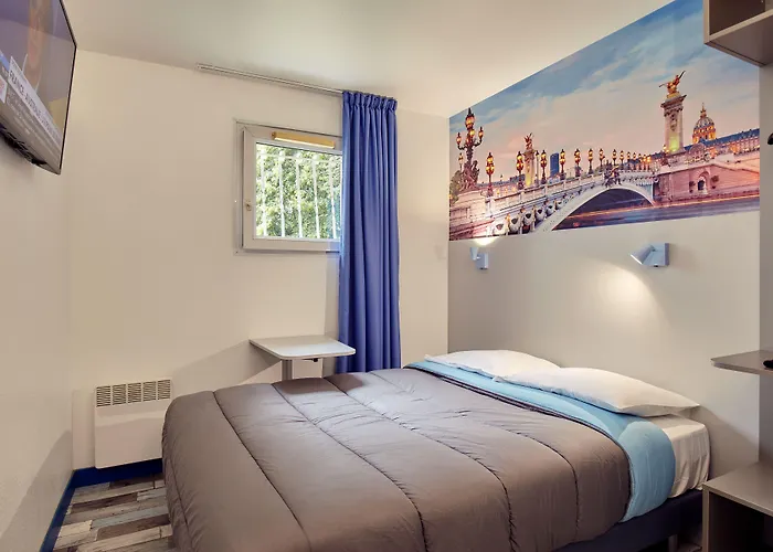 Hotel Welcomotel Les Mureaux