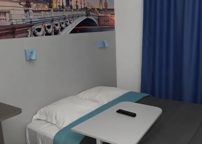 Hotel Welcomotel Les Mureaux