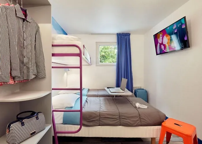 Welcomotel Les Mureaux 2* Les Mureaux