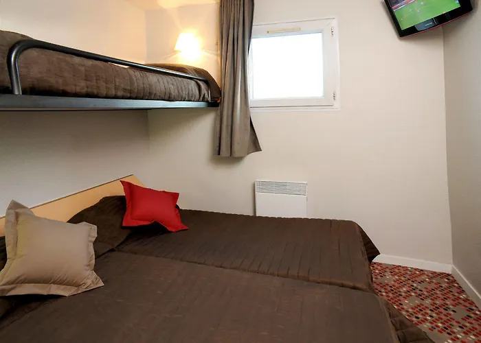 Welcomotel Les Mureaux Hotel 2*