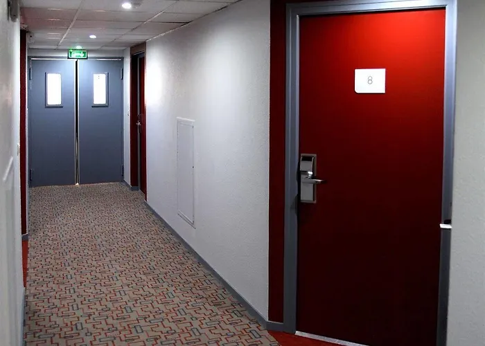 Welcomotel Les Mureaux 2* Les Mureaux
